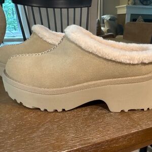 UGG New Heights Sand Clog NWOT